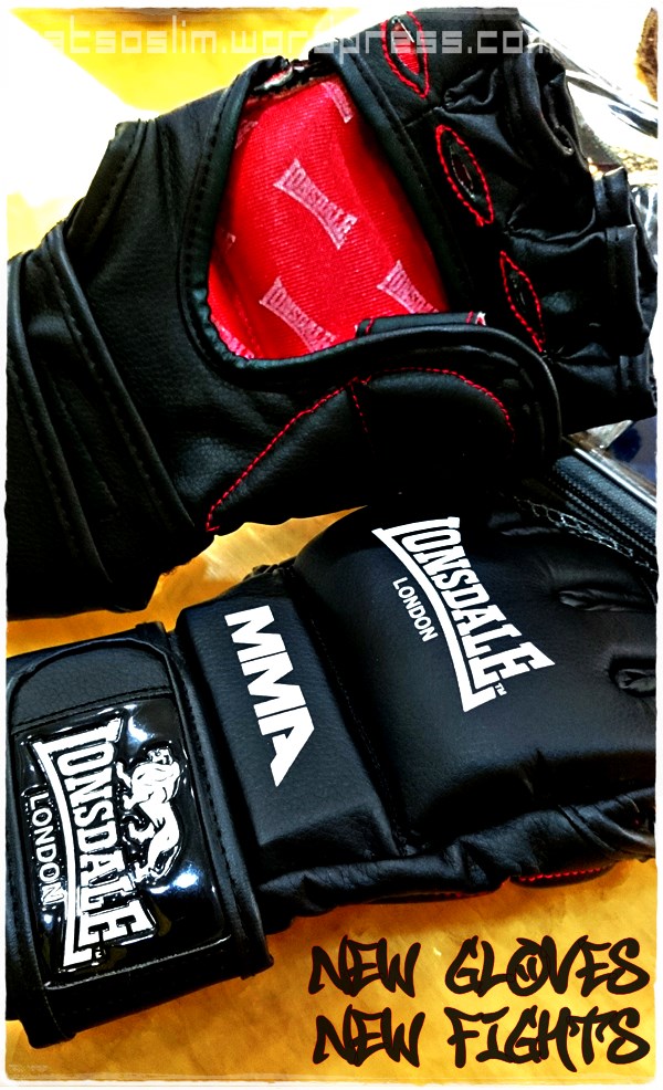 Lonsdale MMA training gloves